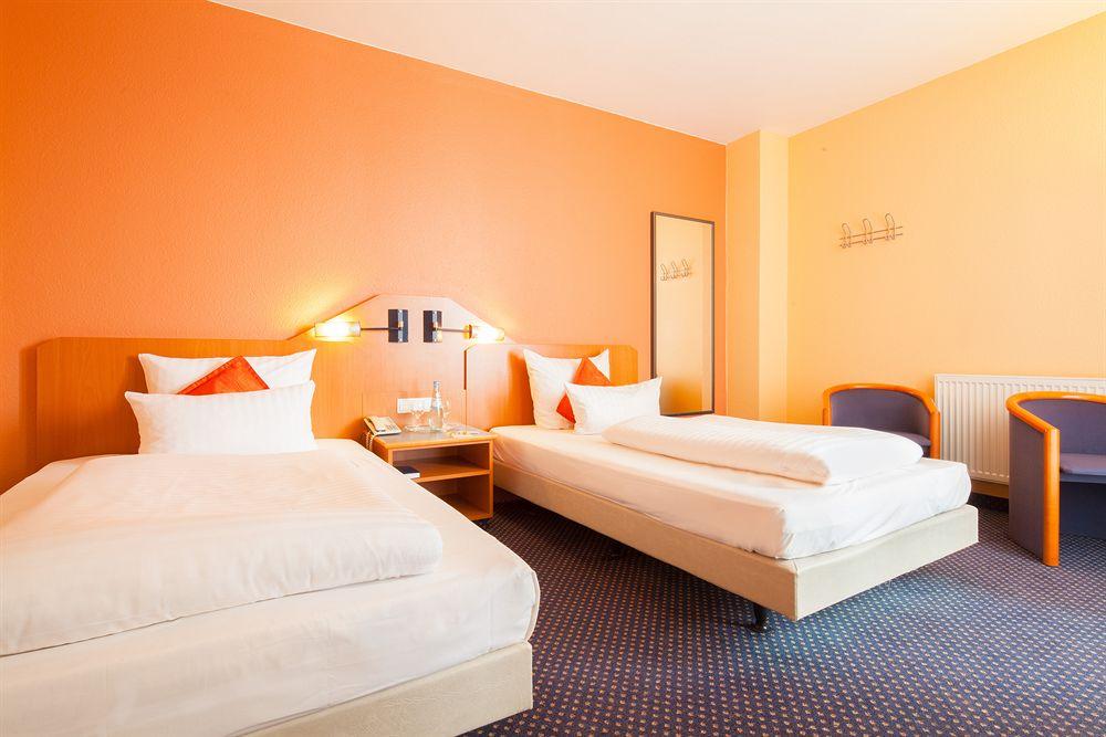 Arcadia Hotel Heidelberg Schwetzingen Exterior foto